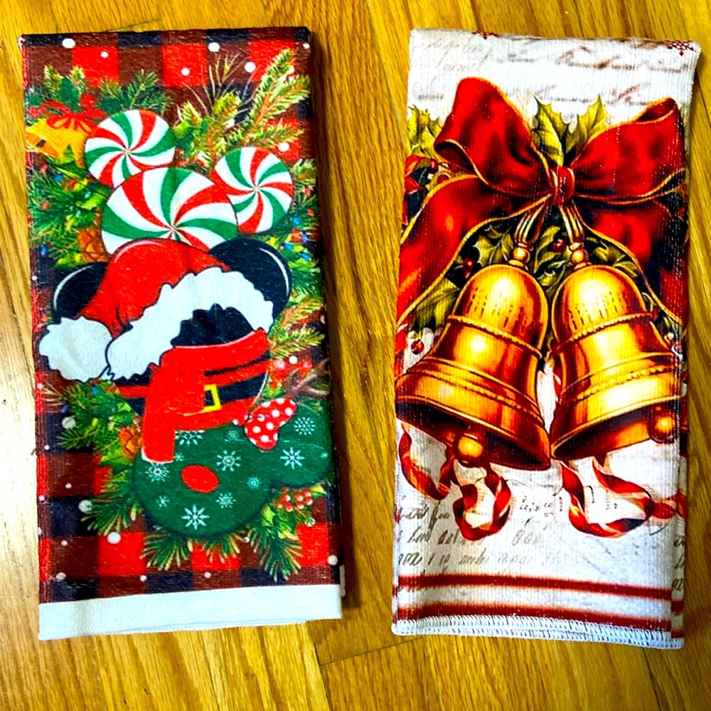 Brand New Two 70x45”Decorative Christmas Towels give as a gift or self use 🎄🎁